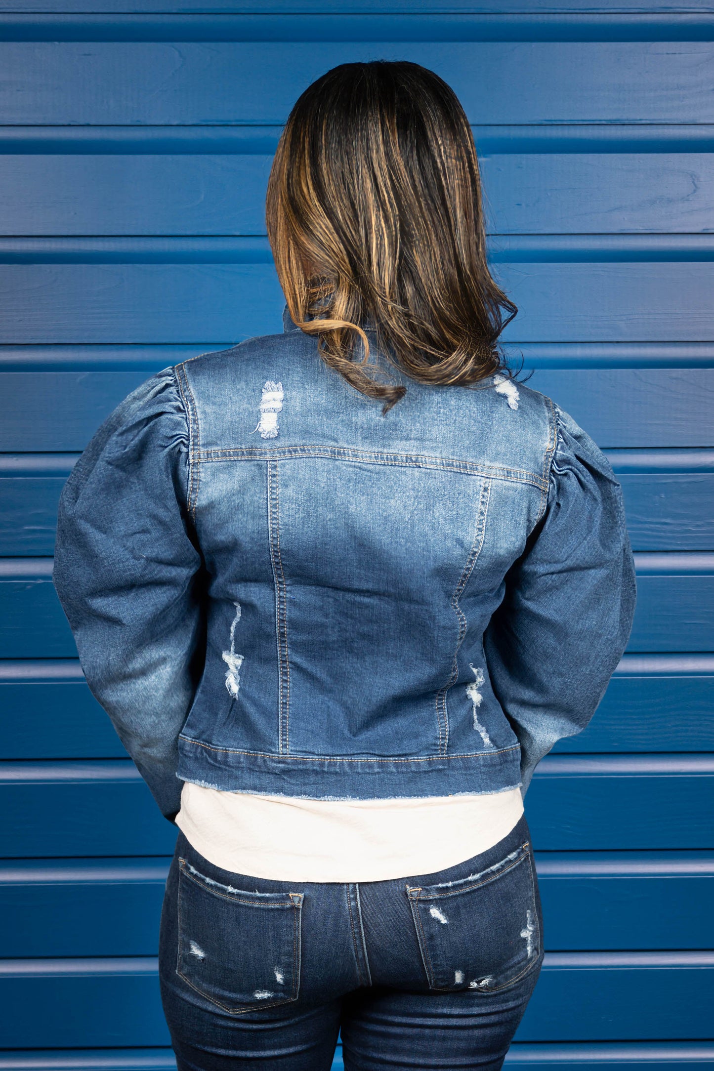 DISTRESSED JEAN JACKET