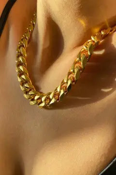 18k GOLD STAINLESS STEEL CHAIN NECKLACE