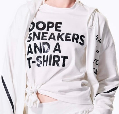 SEQUINS DOPE SNEAKERS T-SHIRT