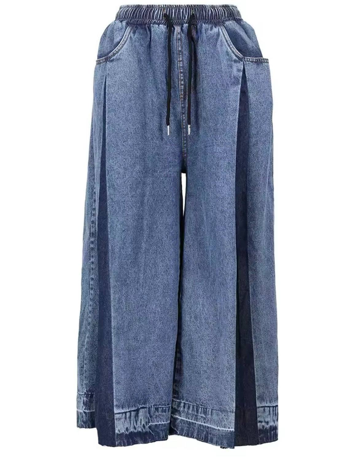 PLEATED WIDE LEG JEANS